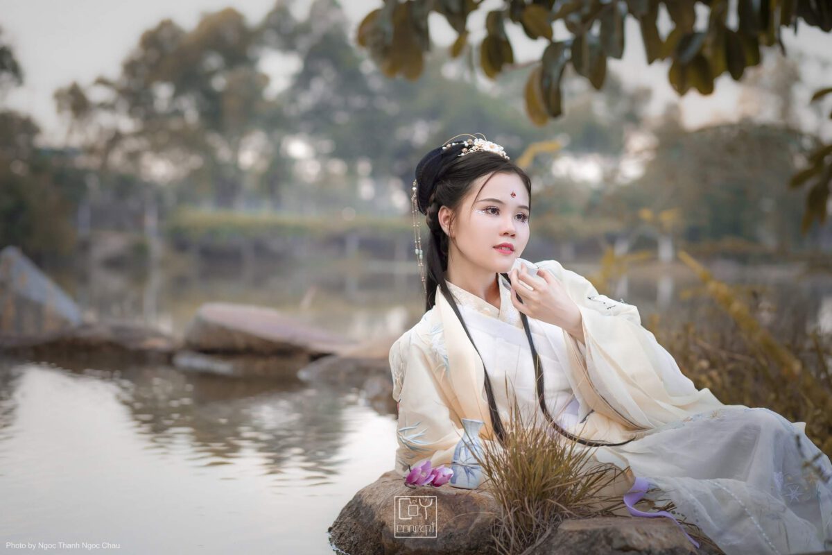 Nhật Quang - Hoa Tư Nghi Thưởng - Chụp Ảnh Cổ Trang - Tạo dáng nằm uống trà - Hình 1