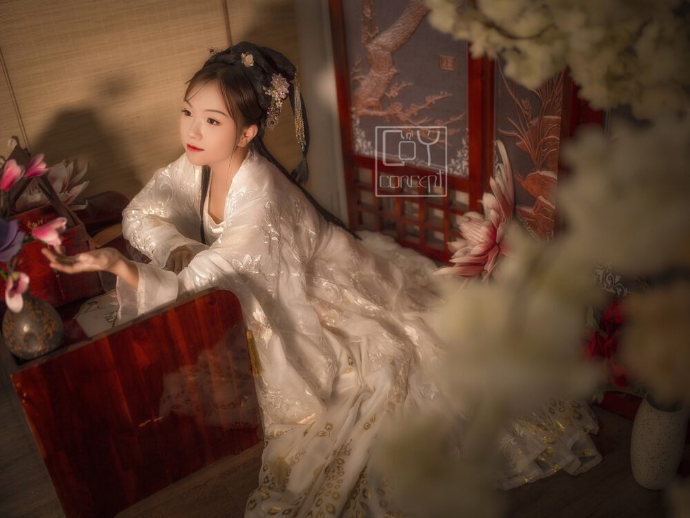 BẠCH SẮC THƯ HƯƠNG - Ảnh Cổ Trang Chụp Bởi Cổ Ý Concept - Hình 4